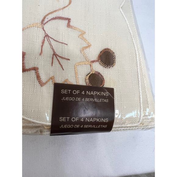 New (Set of 4) Napkins, Autumn Foliage - Picture 3 of 7